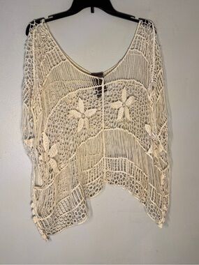 Moon Collection Openwork Crochet Top- Cream